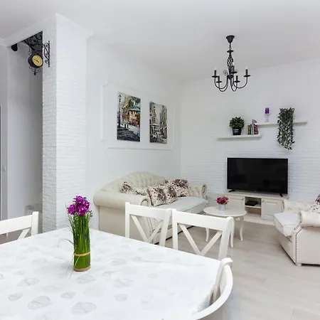 Villa Atlantis Homes 2 *