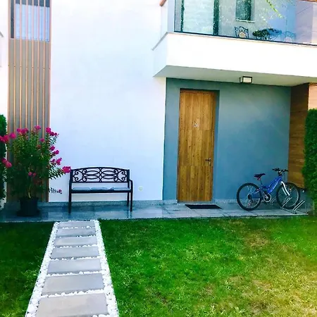 Atlantis Homes 2 *
