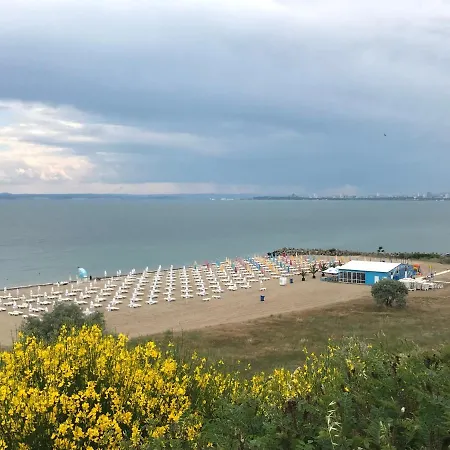 Vilă Atlantis Homes 2 *